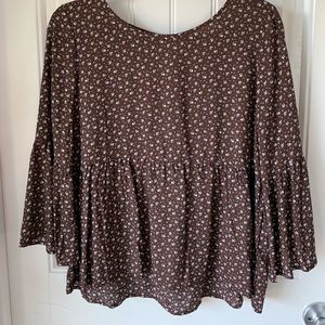 Baby doll top with bell sleeves size L